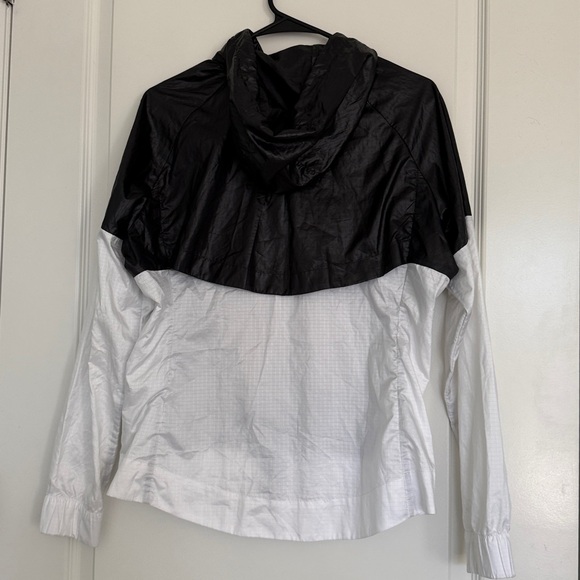 Nike Windrunner Jacket  Black White Long Sleeve Full Zip Hooded Windbreaker Sz S - Picture 3 of 9